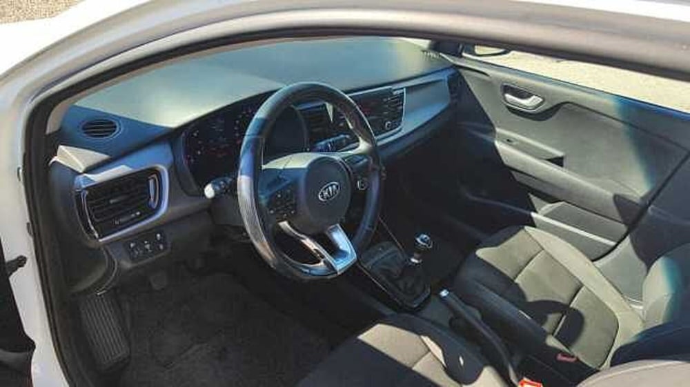 Kia Rio usata a Firenze (4)