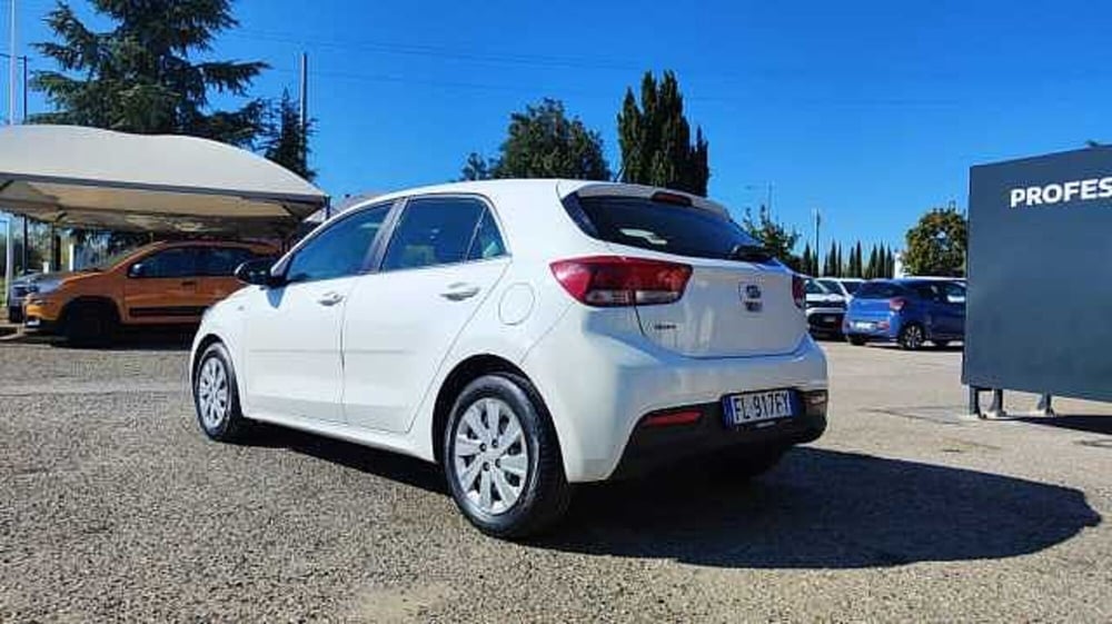 Kia Rio usata a Firenze (6)