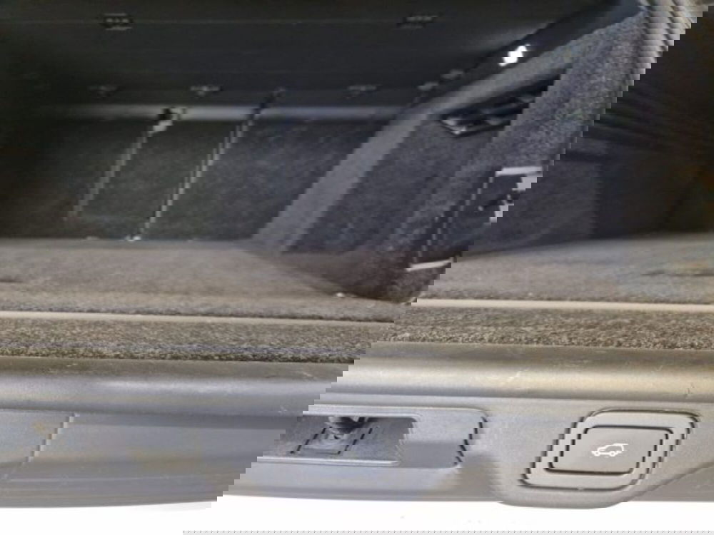Land Rover Range Rover usata a Livorno (18)
