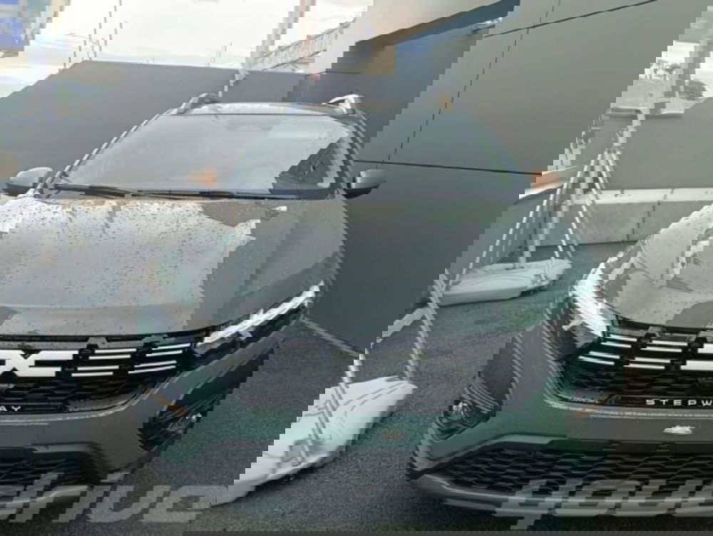 Dacia Sandero Stepway nuova a Napoli (2)