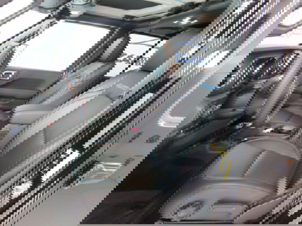 Jeep Wrangler Unlimited nuova a Lodi (10)