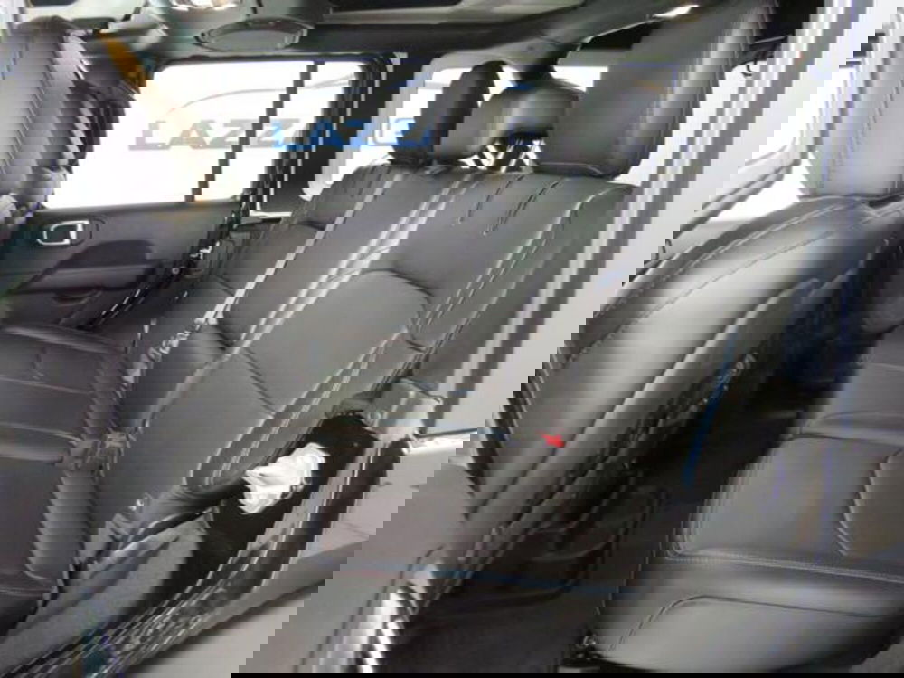 Jeep Wrangler Unlimited nuova a Lodi (11)