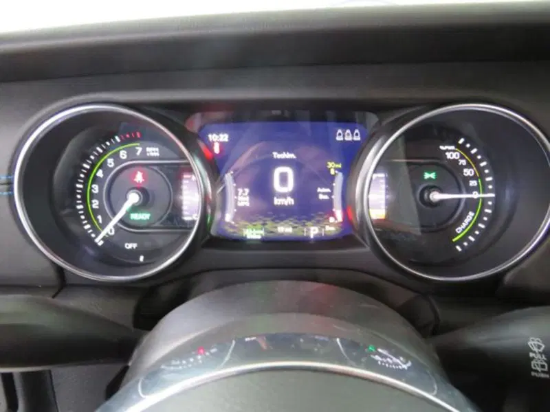 Jeep Wrangler Unlimited nuova a Lodi (12)