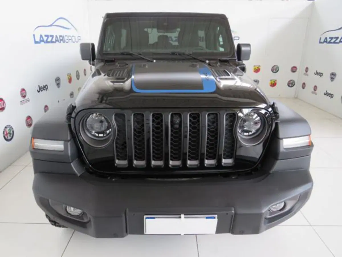 Jeep Wrangler Unlimited nuova a Lodi (2)