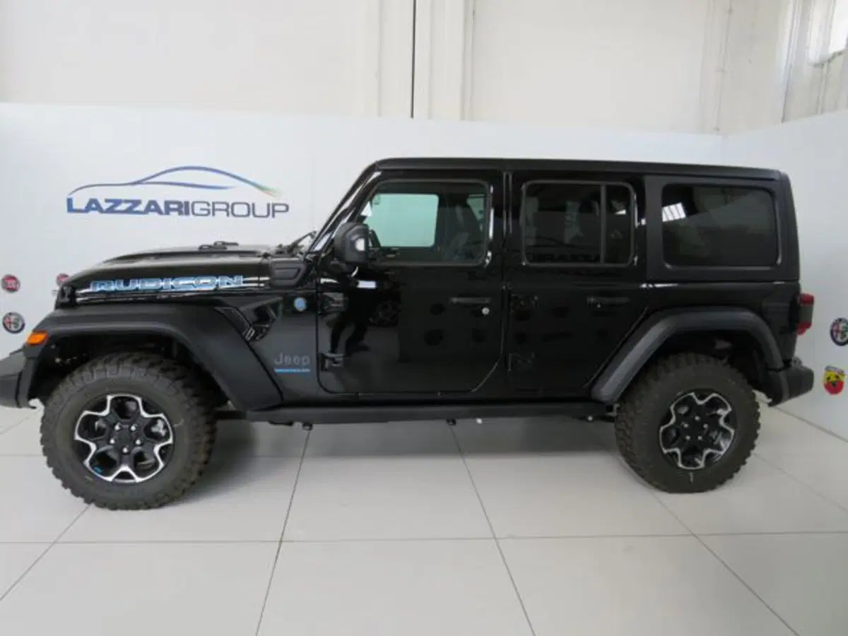 Jeep Wrangler Unlimited nuova a Lodi (3)