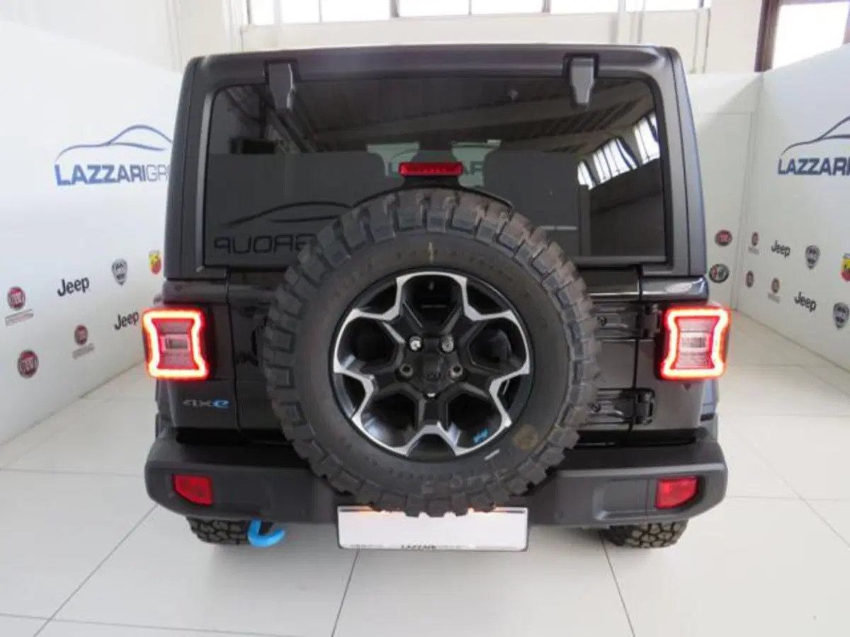 Jeep Wrangler Unlimited nuova a Lodi (7)