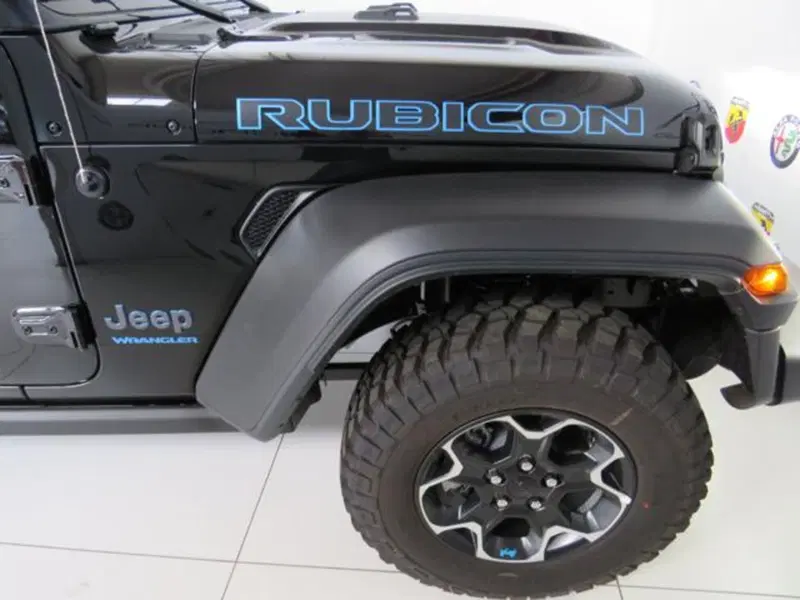 Jeep Wrangler Unlimited nuova a Lodi (8)