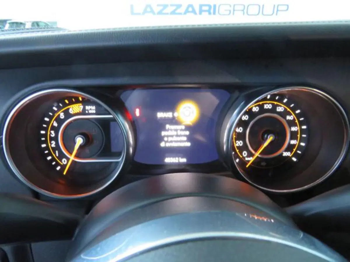 Jeep Wrangler Unlimited usata a Lodi (12)