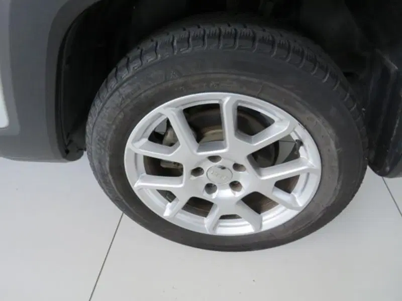 Jeep Renegade usata a Lodi (15)