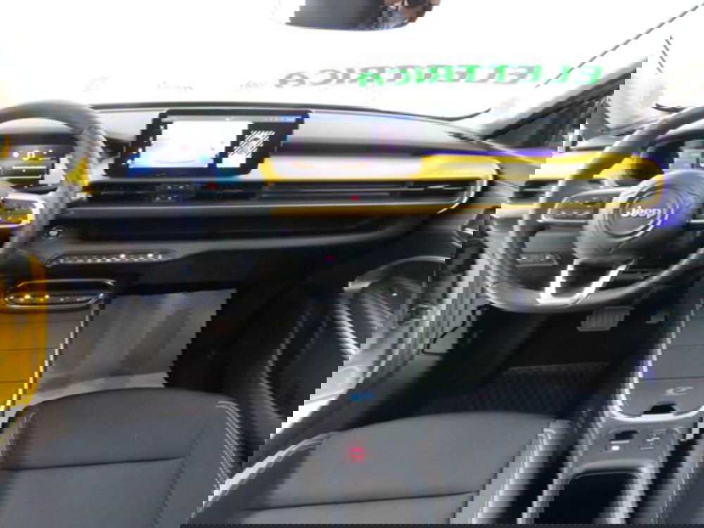 Jeep Avenger usata a Lodi (13)