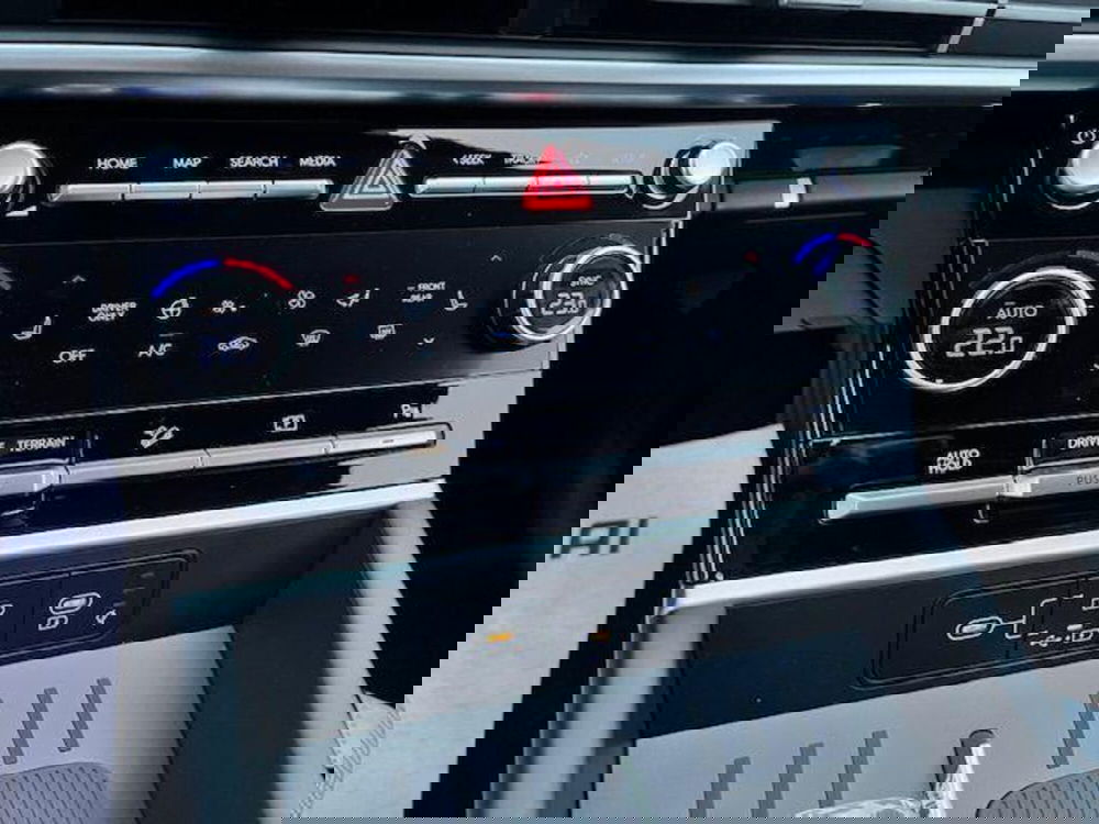 Hyundai Santa Fe nuova a Verbano Cusio Ossola (18)