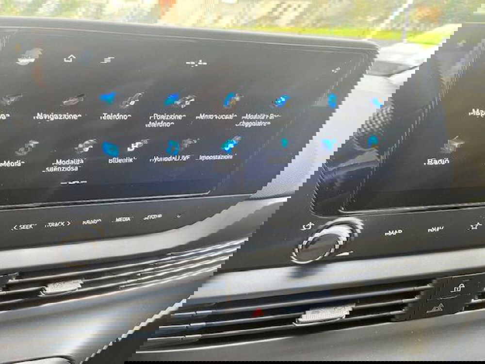 Hyundai Bayon nuova a Verbano Cusio Ossola (9)