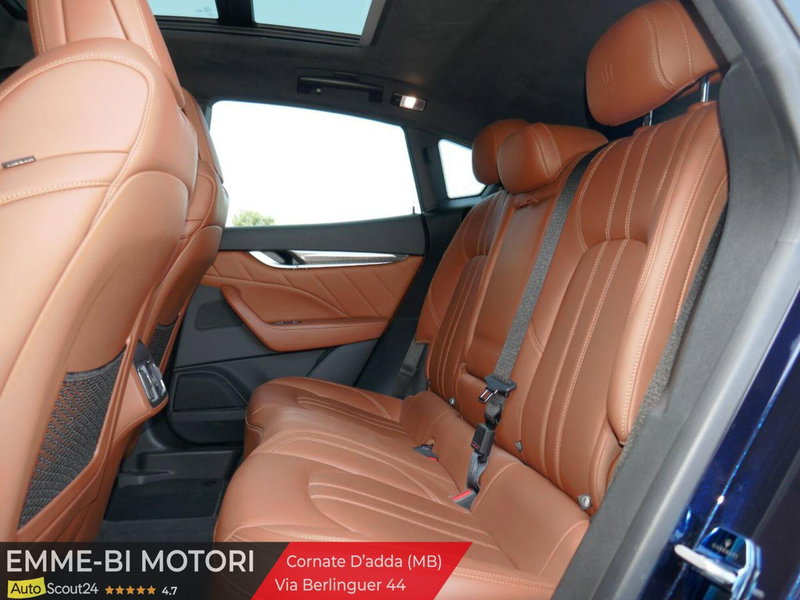 Maserati Levante usata a Monza e Brianza (8)