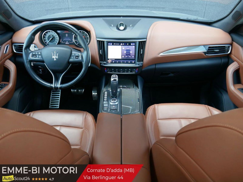 Maserati Levante usata a Monza e Brianza (9)