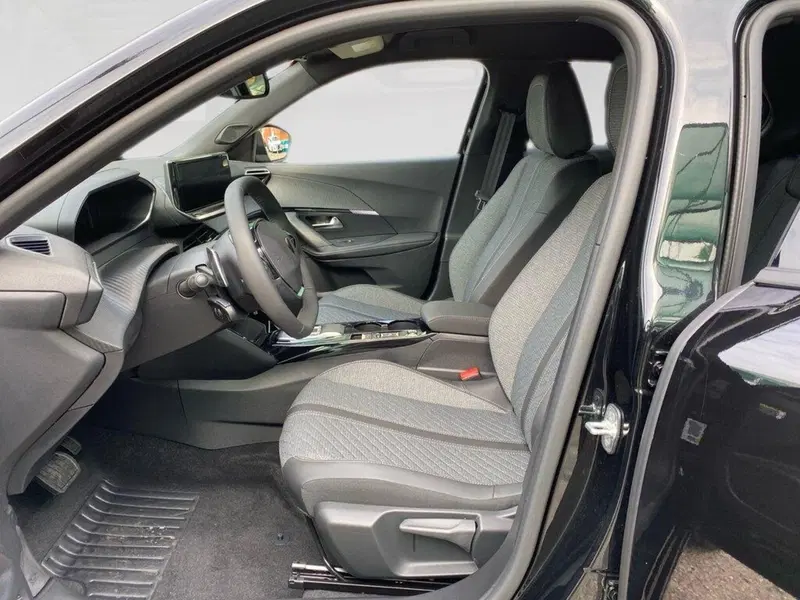 Peugeot 2008 nuova a Torino (7)