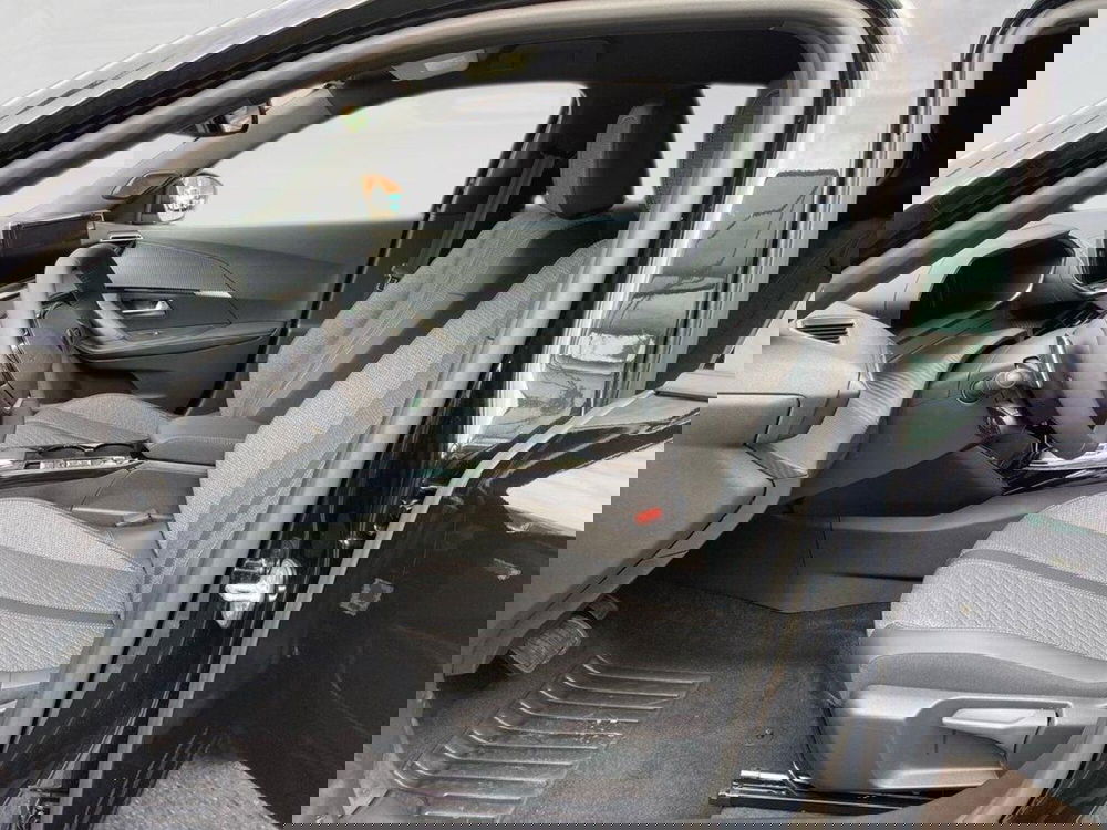 Peugeot 2008 nuova a Torino (7)