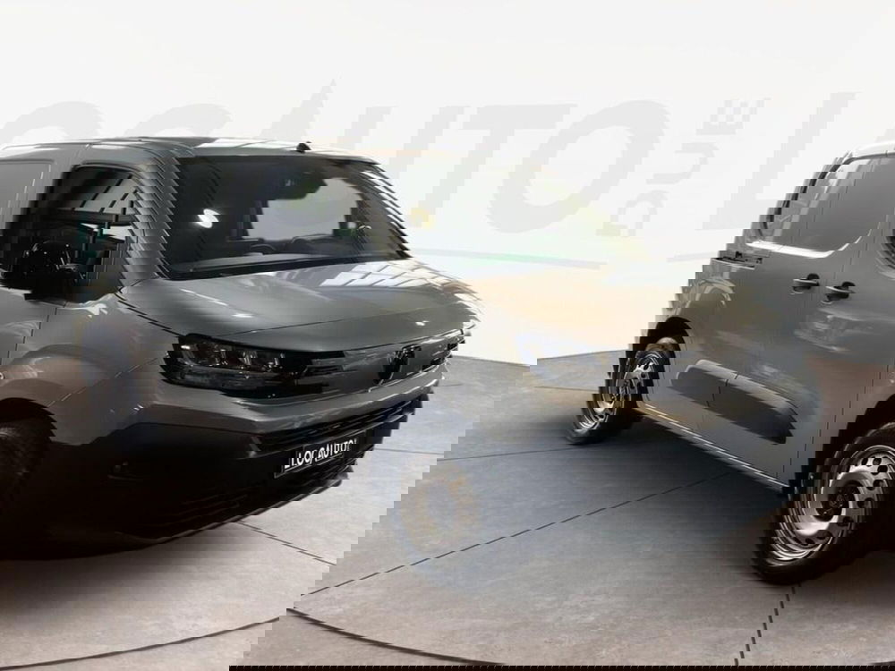 Peugeot Partner Furgone nuova a Torino (3)
