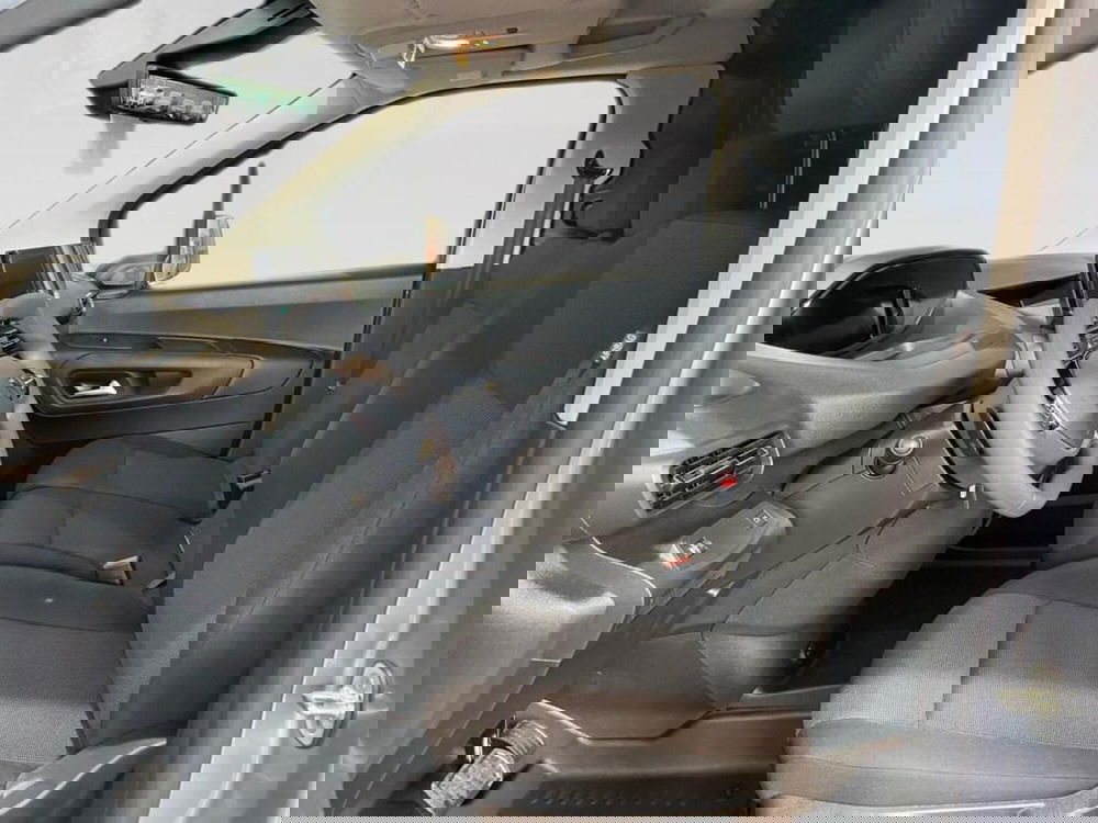 Peugeot Partner Furgone nuova a Torino (7)