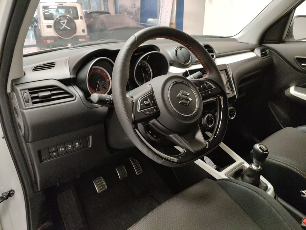 Suzuki Swift nuova a Teramo (11)