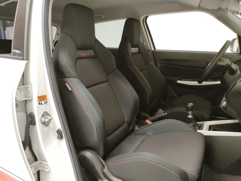 Suzuki Swift nuova a Teramo (15)
