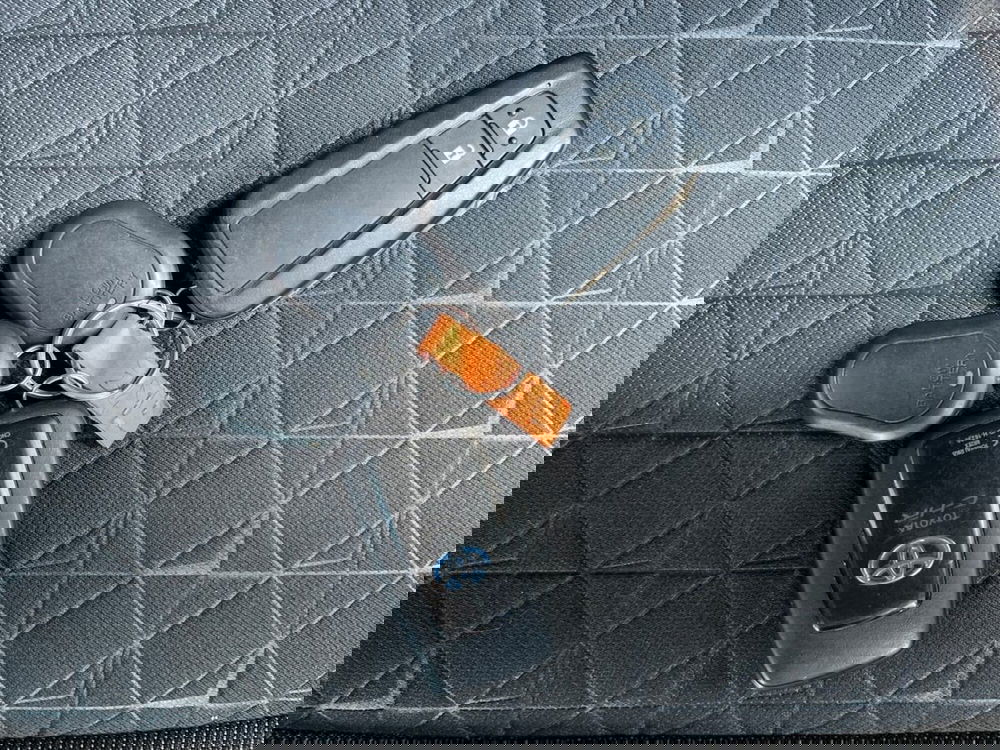 Toyota Toyota C-HR usata a Sondrio (17)