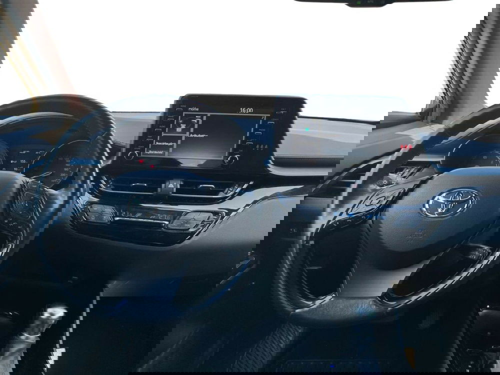 Toyota Toyota C-HR usata a Sondrio (9)