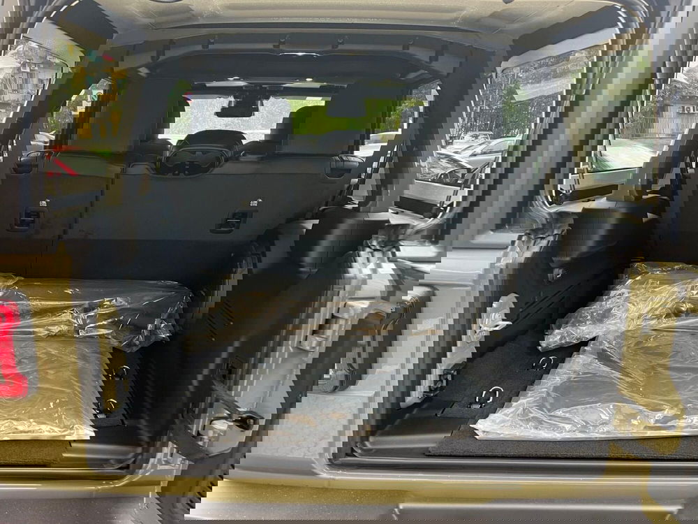 Jeep Wrangler Unlimited nuova a Milano (11)