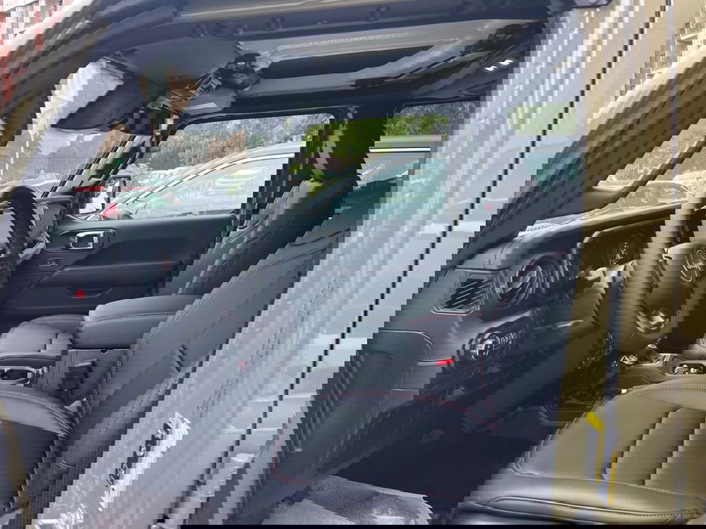 Jeep Wrangler Unlimited nuova a Milano (12)