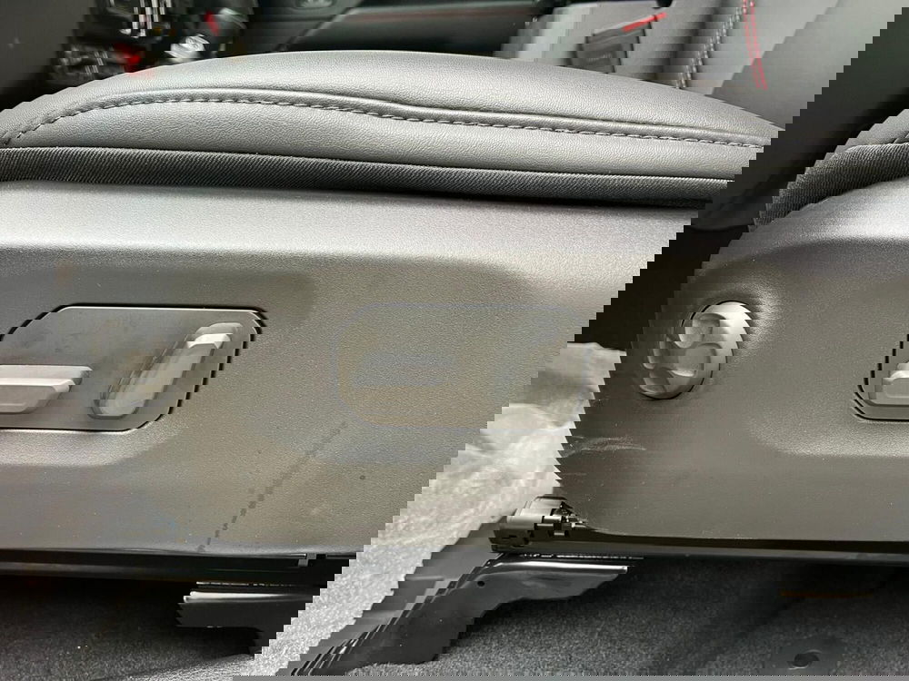 Jeep Wrangler Unlimited nuova a Milano (13)