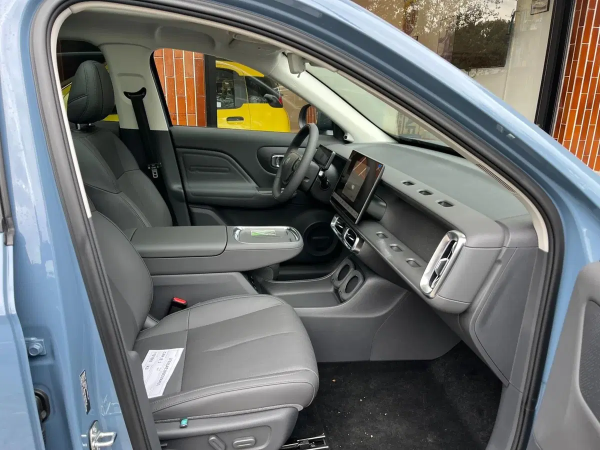 Leapmotor B10 nuova a Milano (11)