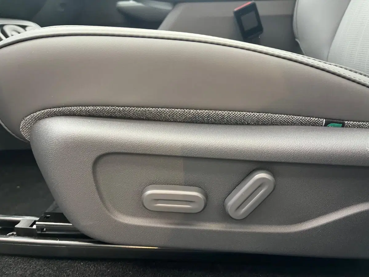 Leapmotor B10 nuova a Milano (14)