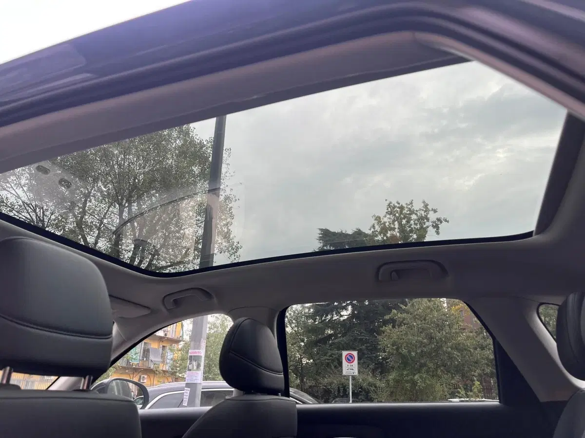 Leapmotor B10 nuova a Milano (15)