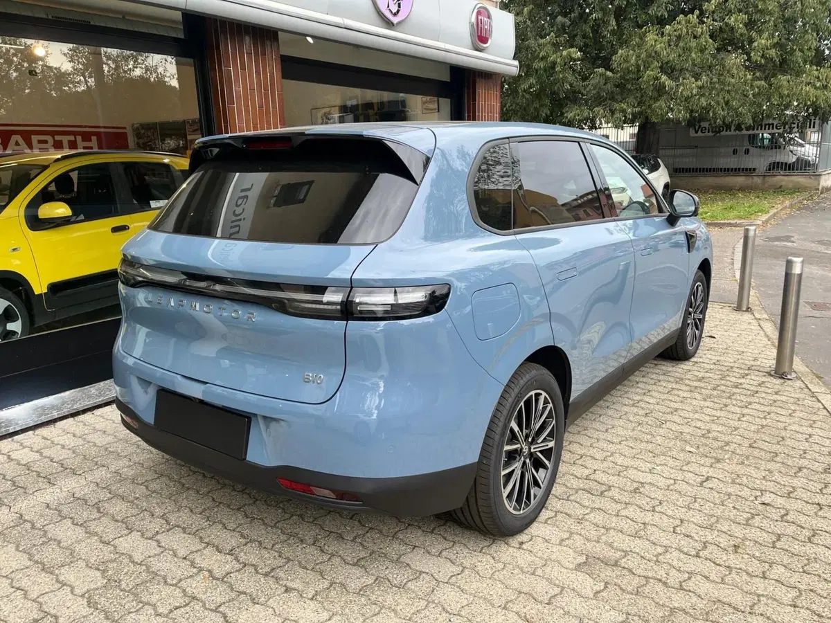 Leapmotor B10 nuova a Milano (5)