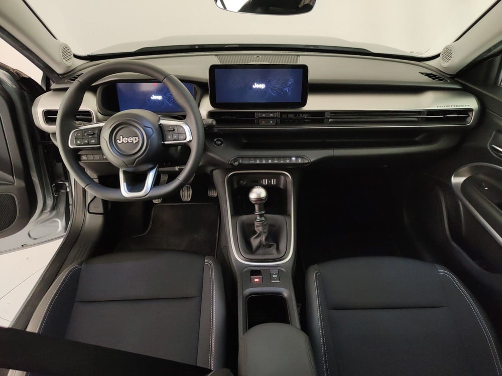 Jeep Avenger usata a Caserta (15)