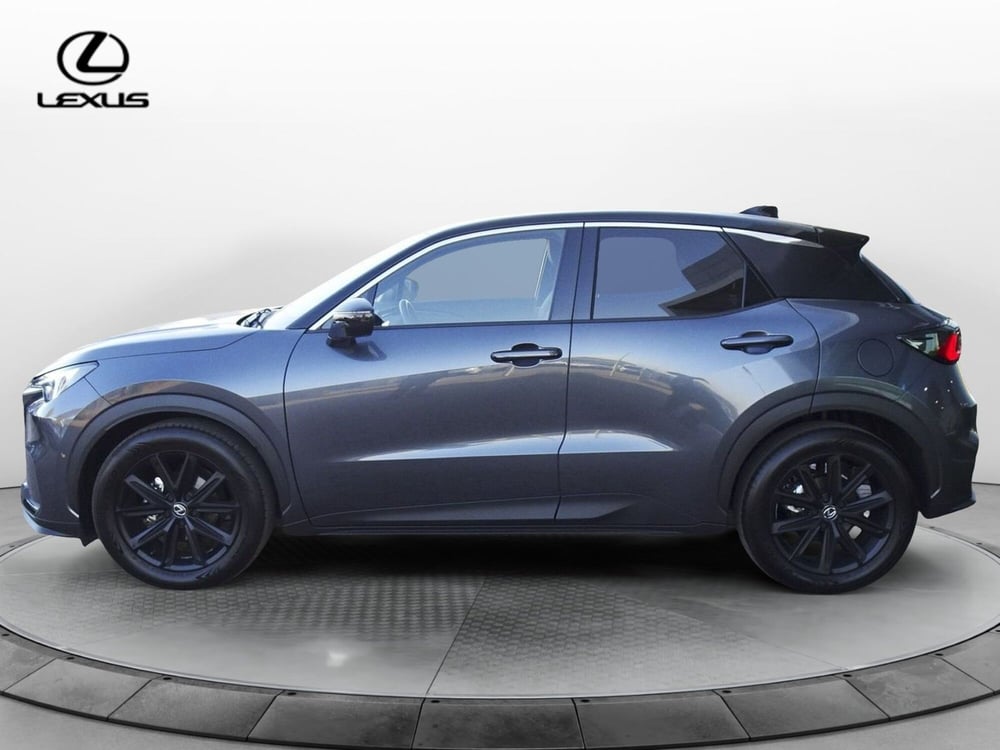 Lexus LBX usata a Treviso (7)
