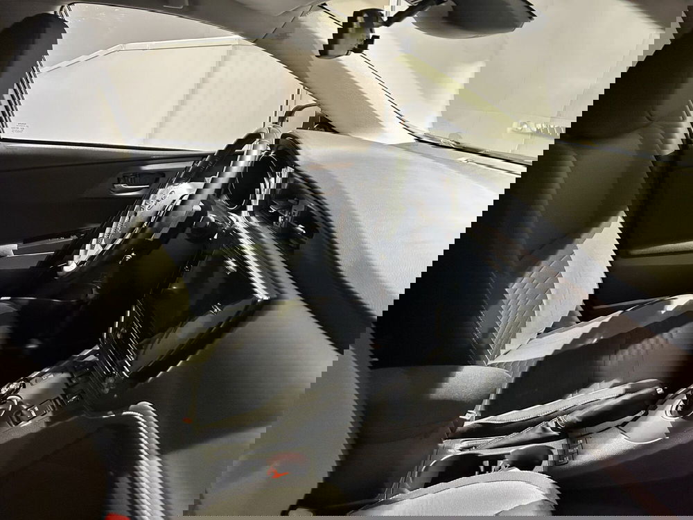 Toyota Auris Station Wagon usata a Milano (7)