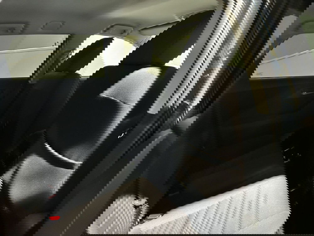 Toyota Auris Station Wagon usata a Milano (8)