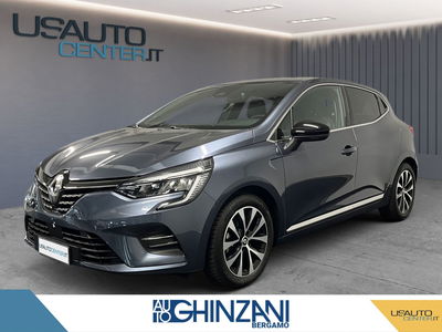 Renault Clio Full Hybrid E-Tech 140 CV 5 porte Intens del 2022 usata a Bergamo