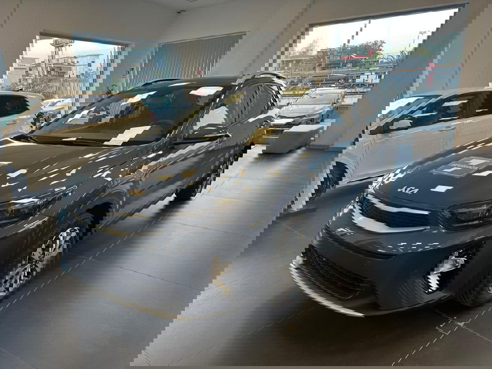 Kia Stonic nuova a Napoli (2)