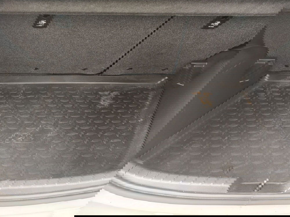 Toyota Yaris usata a Roma (13)