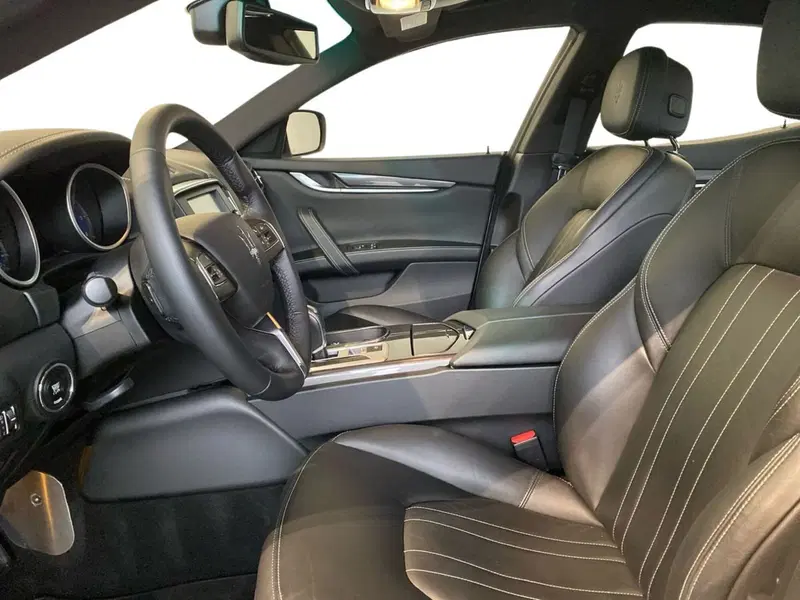 Maserati Ghibli usata a Bergamo (10)