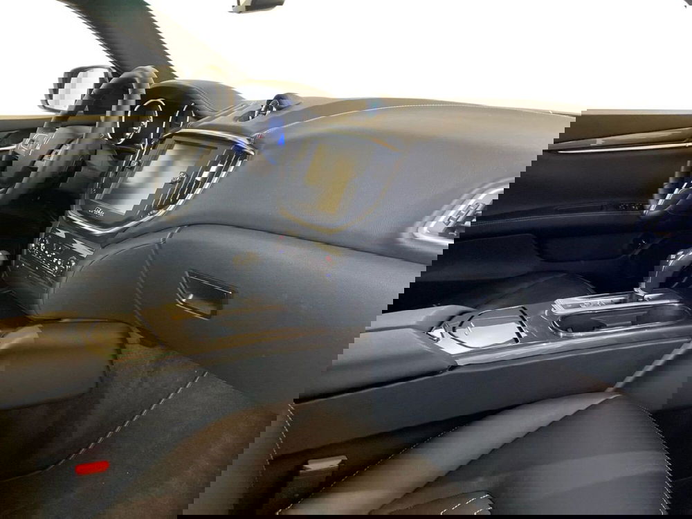 Maserati Ghibli usata a Bergamo (14)