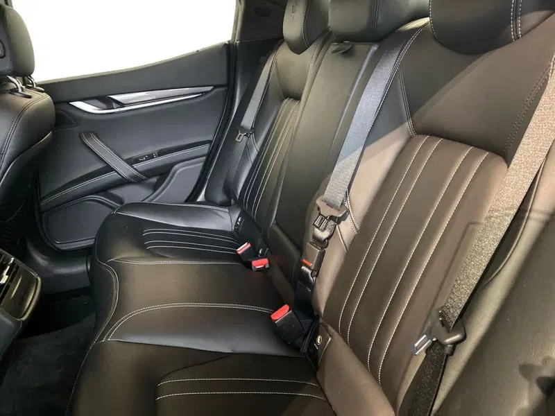 Maserati Ghibli usata a Bergamo (15)