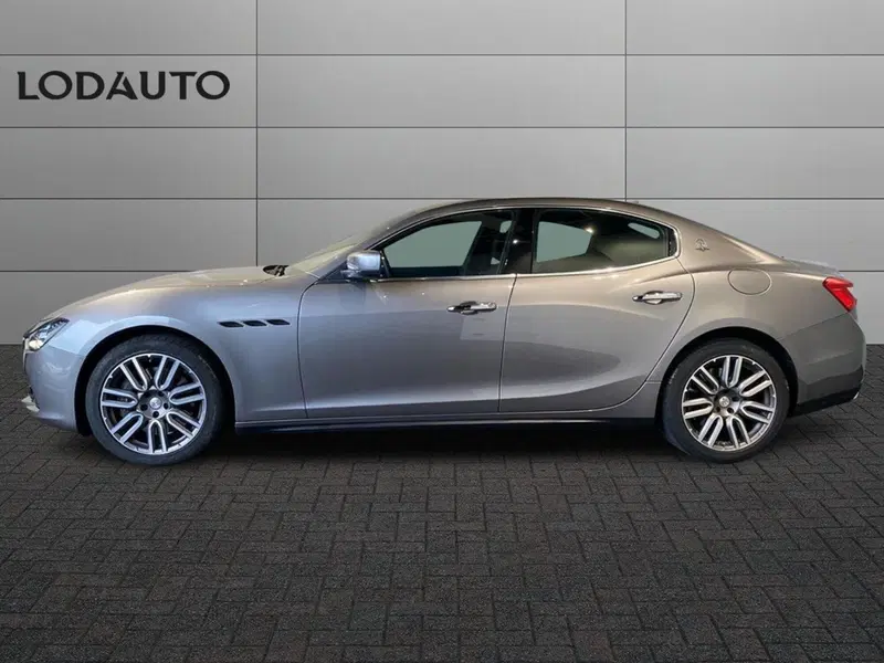 Maserati Ghibli usata a Bergamo (6)