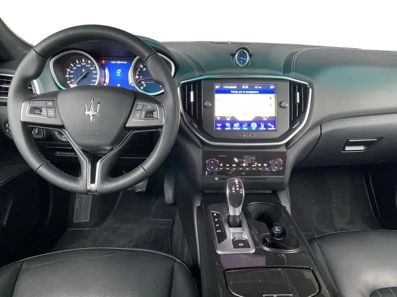 Maserati Ghibli usata a Bergamo (9)