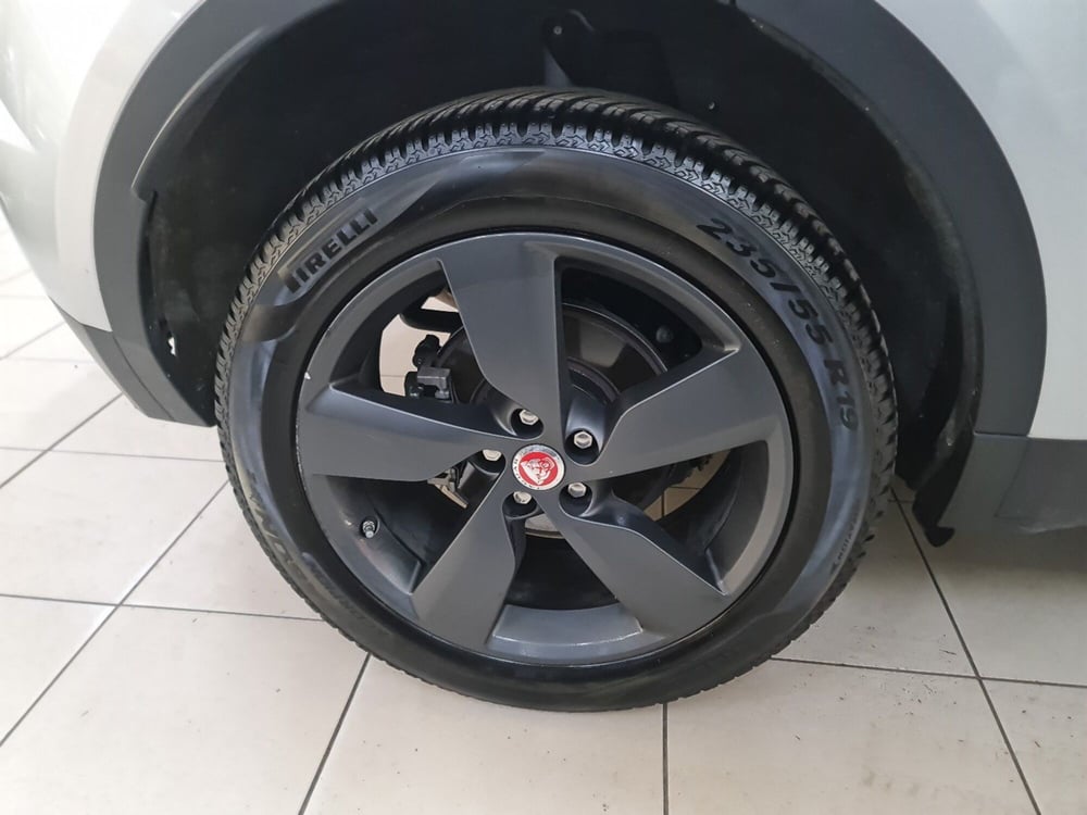 Jaguar E-Pace usata a Bologna (7)
