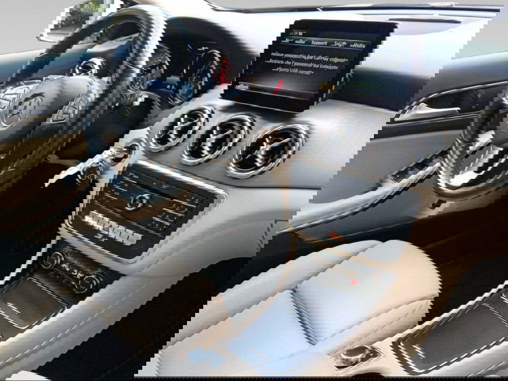 Mercedes-Benz GLA SUV usata a Firenze (12)
