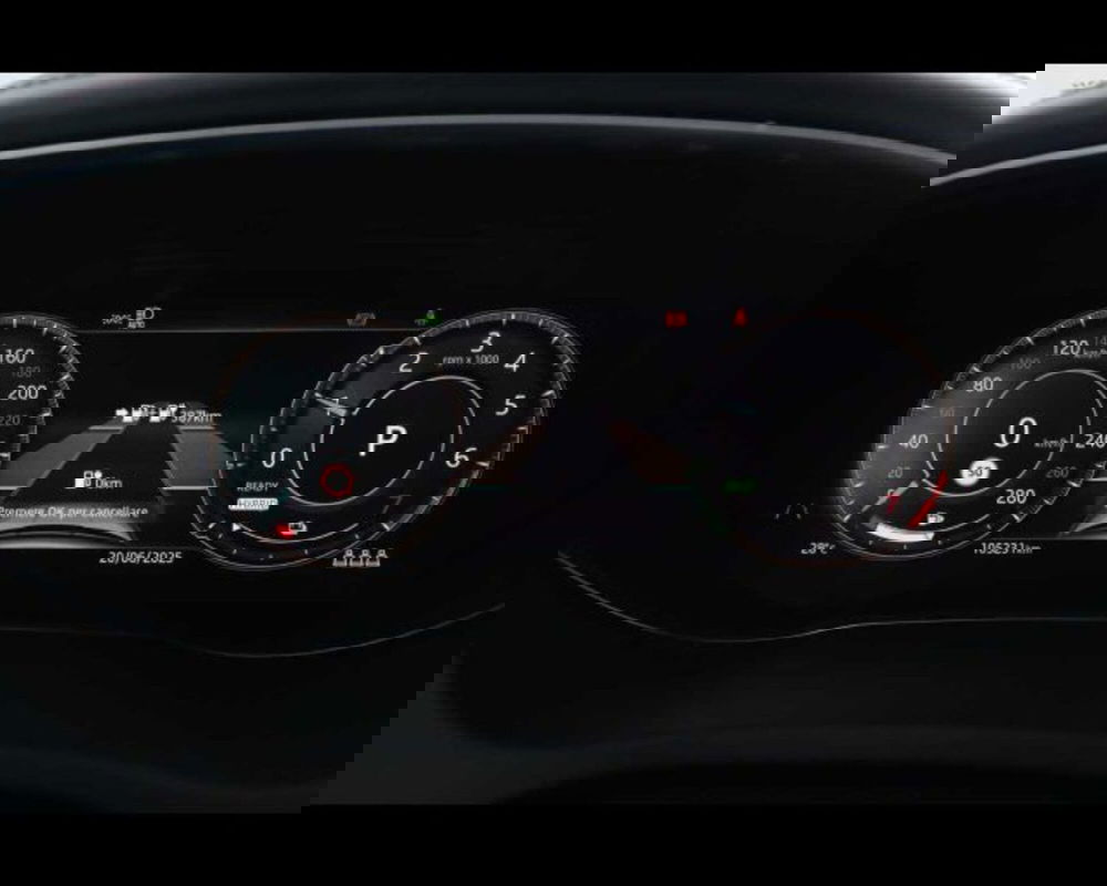 Jaguar E-Pace usata a Bologna (11)