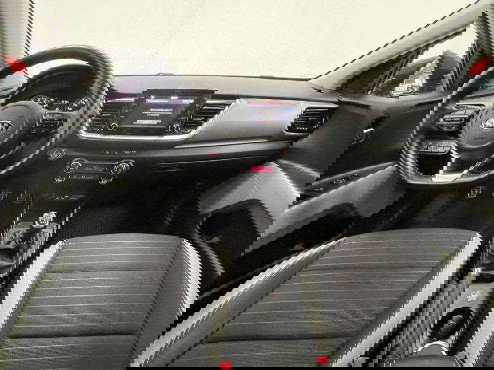 Kia Stonic usata a Como (2)