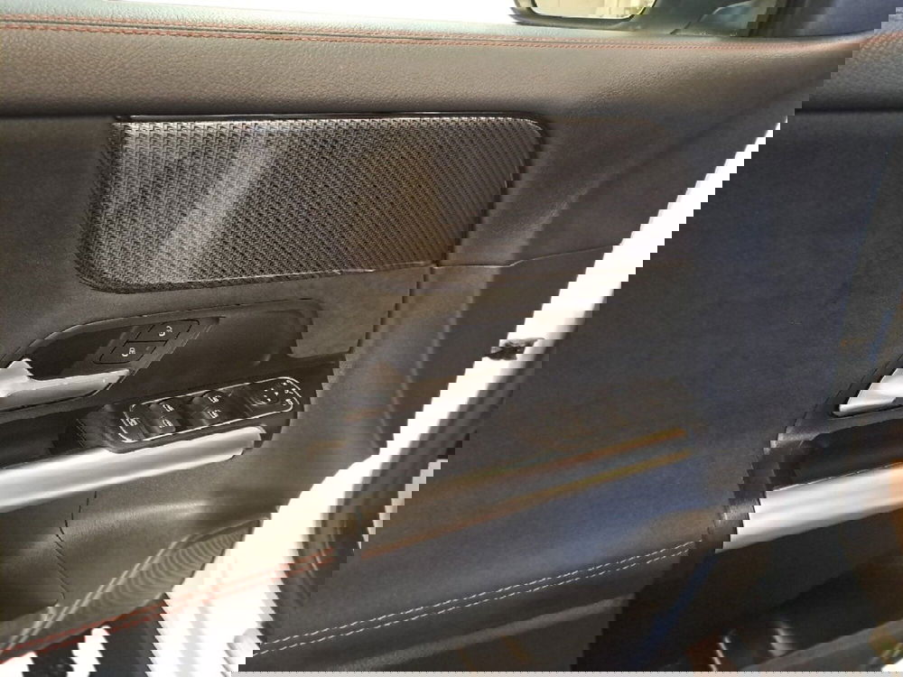 Mercedes-Benz GLA SUV usata a Pescara (6)
